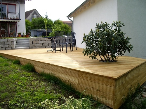 Holzterrassen aus Bankirai, Lärche, Kiefer, Kapur vom Profi holzvogt - dem Fachmarkt für Terrassen und Terrassendielen für Ravensburg, Friedrichshafen, Oberteuringen